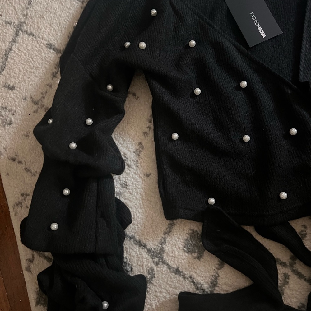 Fashion nova sweater, size medium, black with pearls, wrap around, puffy sleeves
